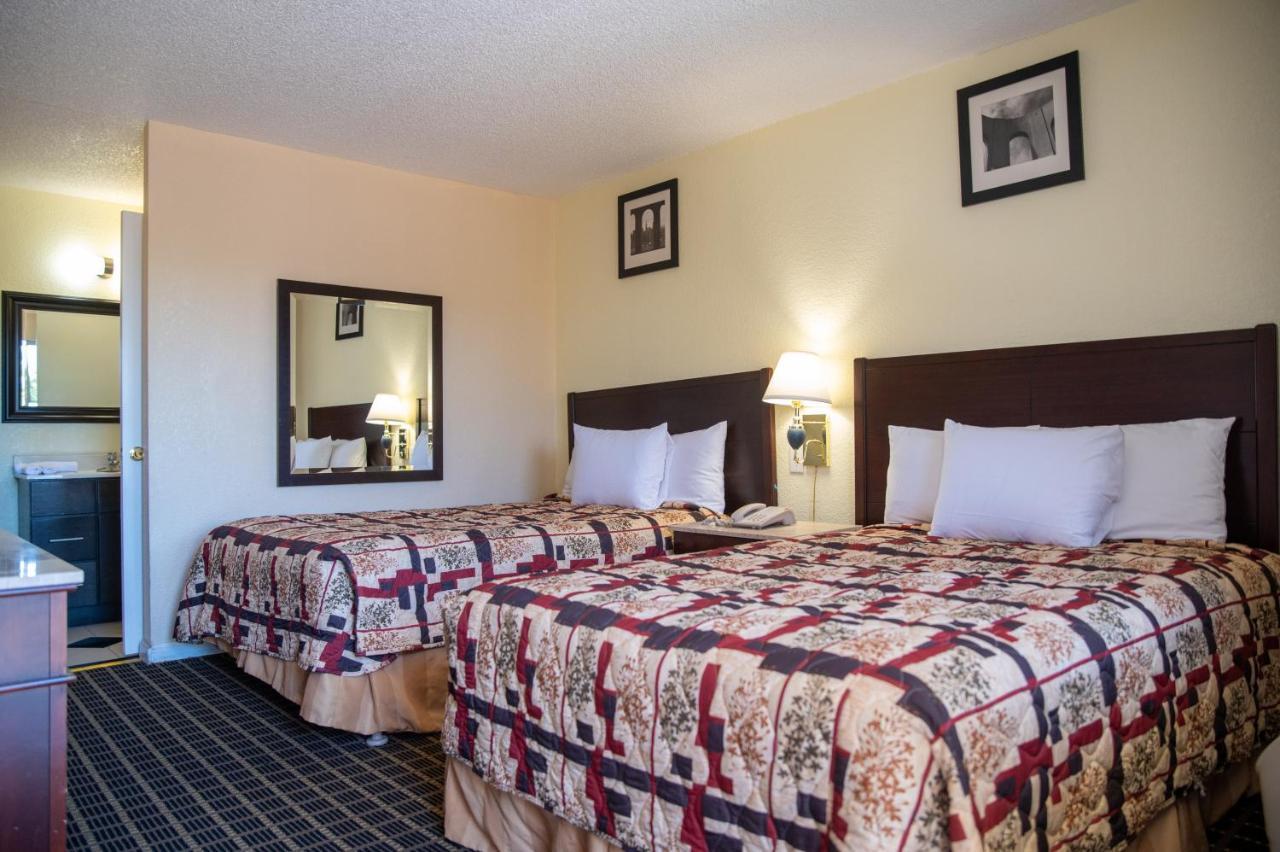 Motel 7 - Near Six Flags, - Napa Valley