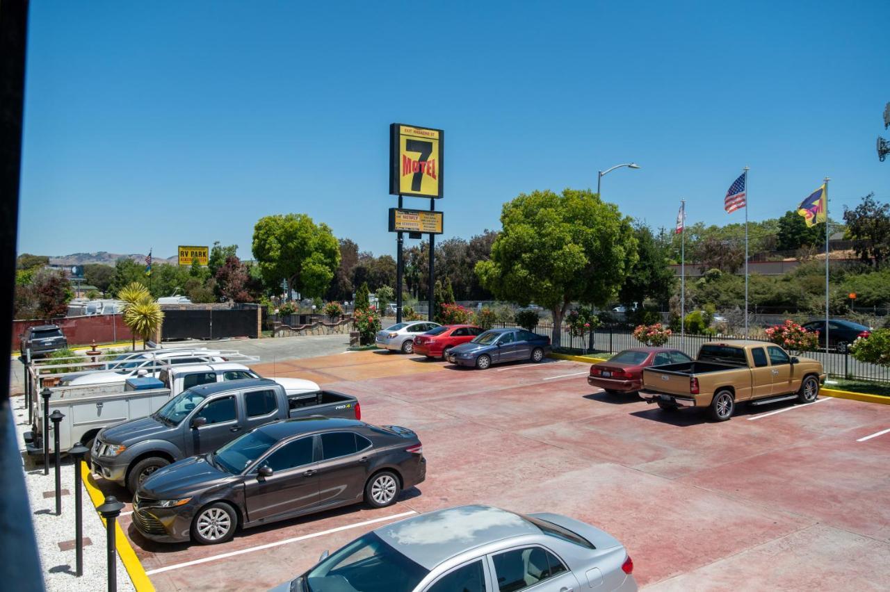 7 - Near Six Flags, - Napa Valley Motel 2*